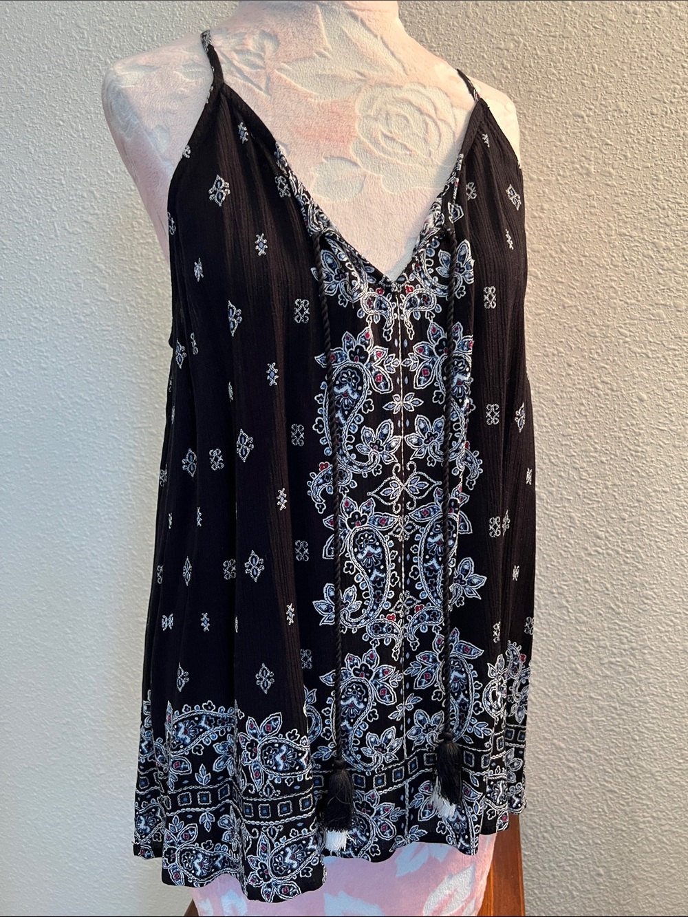 Black Paisley V-Neck Embroidered Tank Top